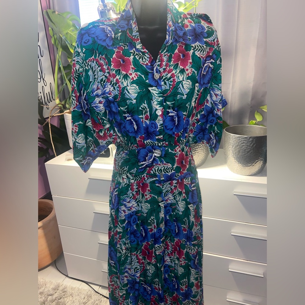 Vintage 80s/90s Size 10 Caroline Wells Collection floral dress